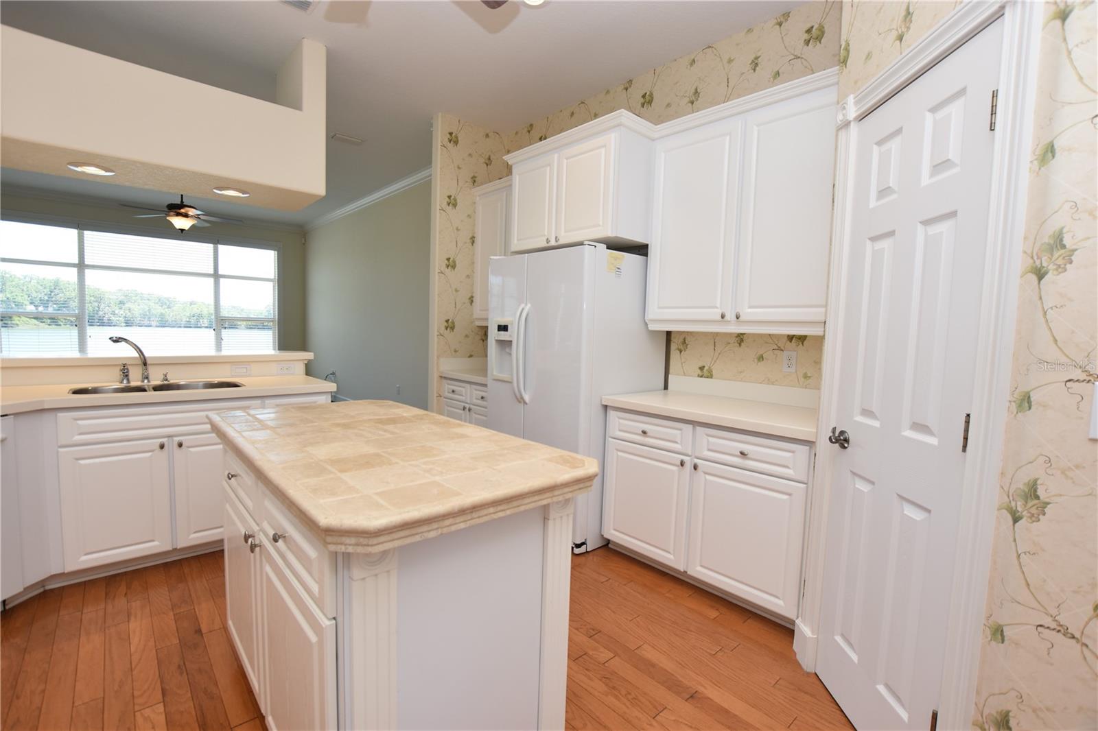 FAIRWAY OAKS FIRST ADD - Residential Lease