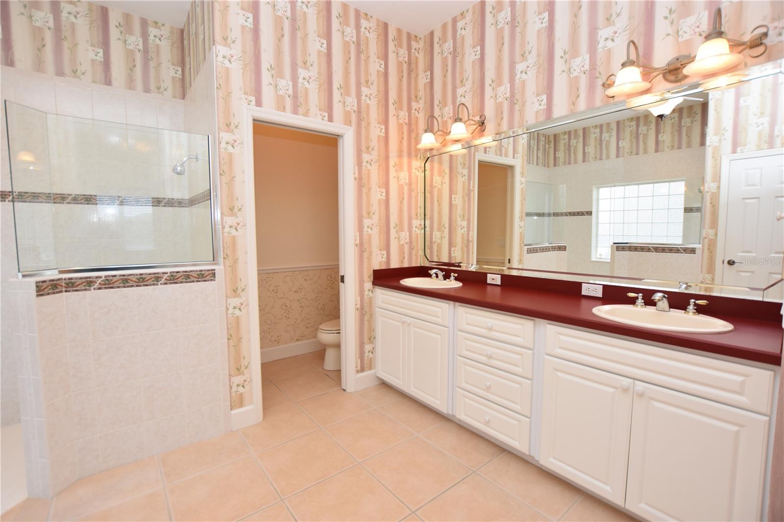 FAIRWAY OAKS FIRST ADD - Residential Lease