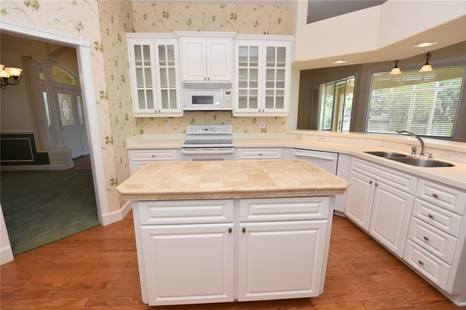 FAIRWAY OAKS FIRST ADD - Residential Lease