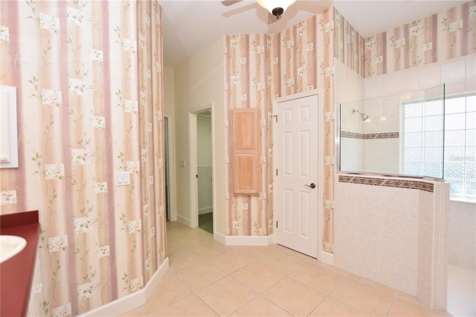 FAIRWAY OAKS FIRST ADD - Residential Lease