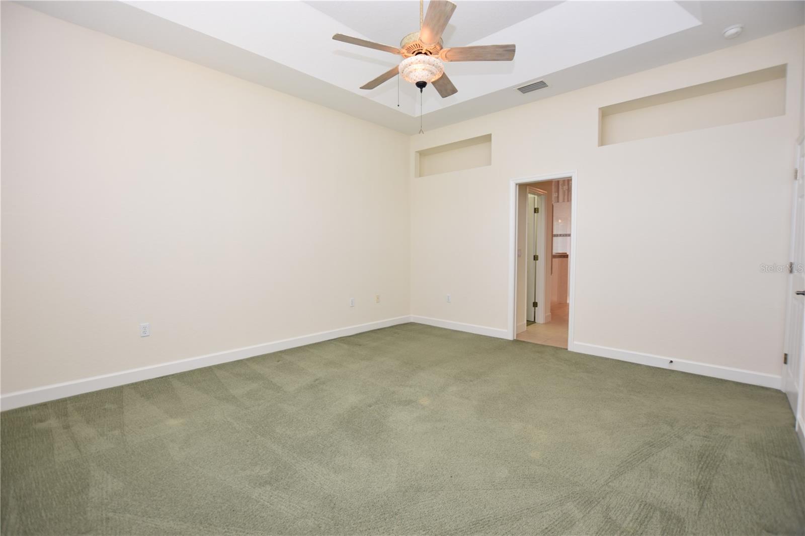 FAIRWAY OAKS FIRST ADD - Residential Lease