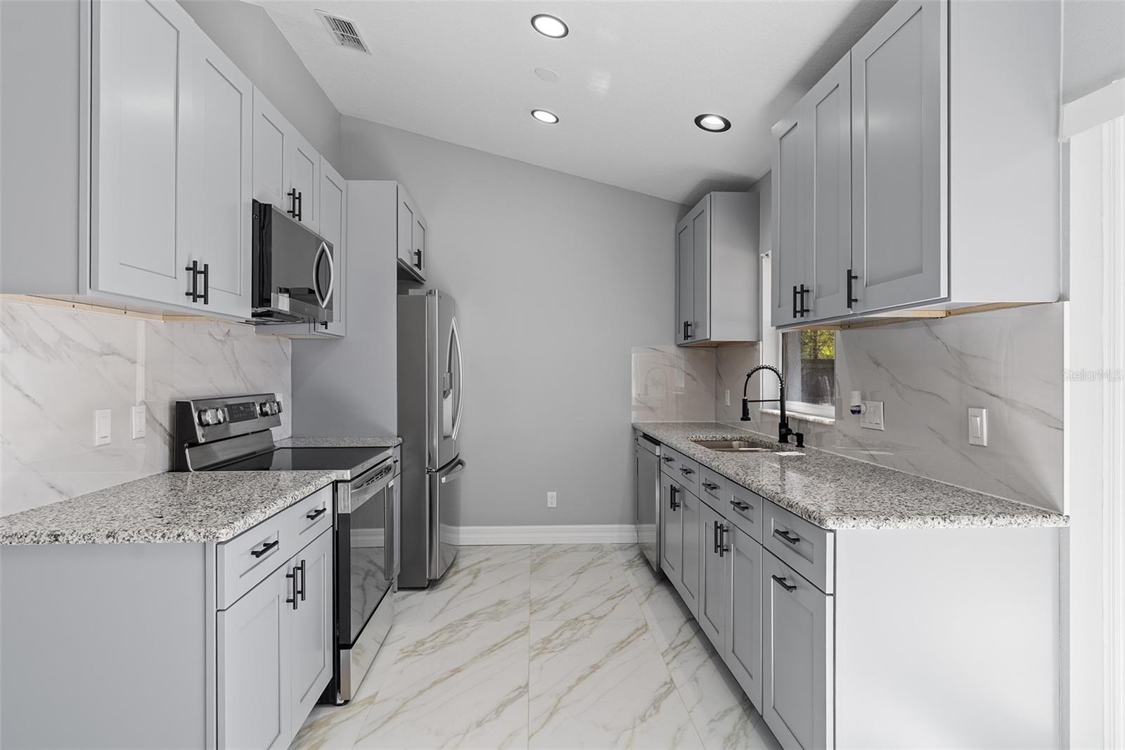 REAGANS RUN - Residential