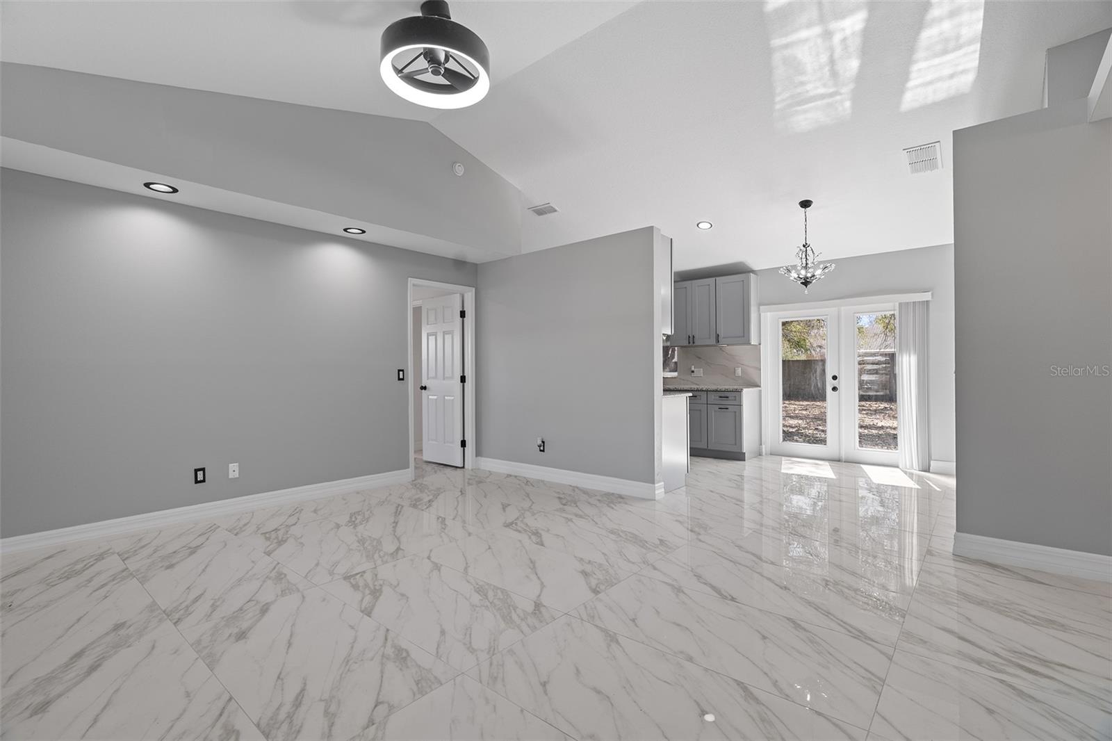 10611 REAGANS RUN DRIVE