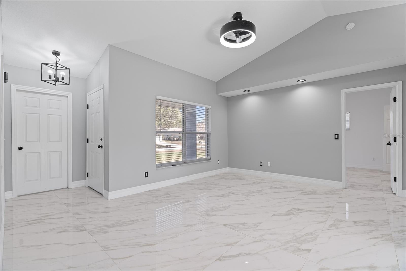 REAGANS RUN - Residential