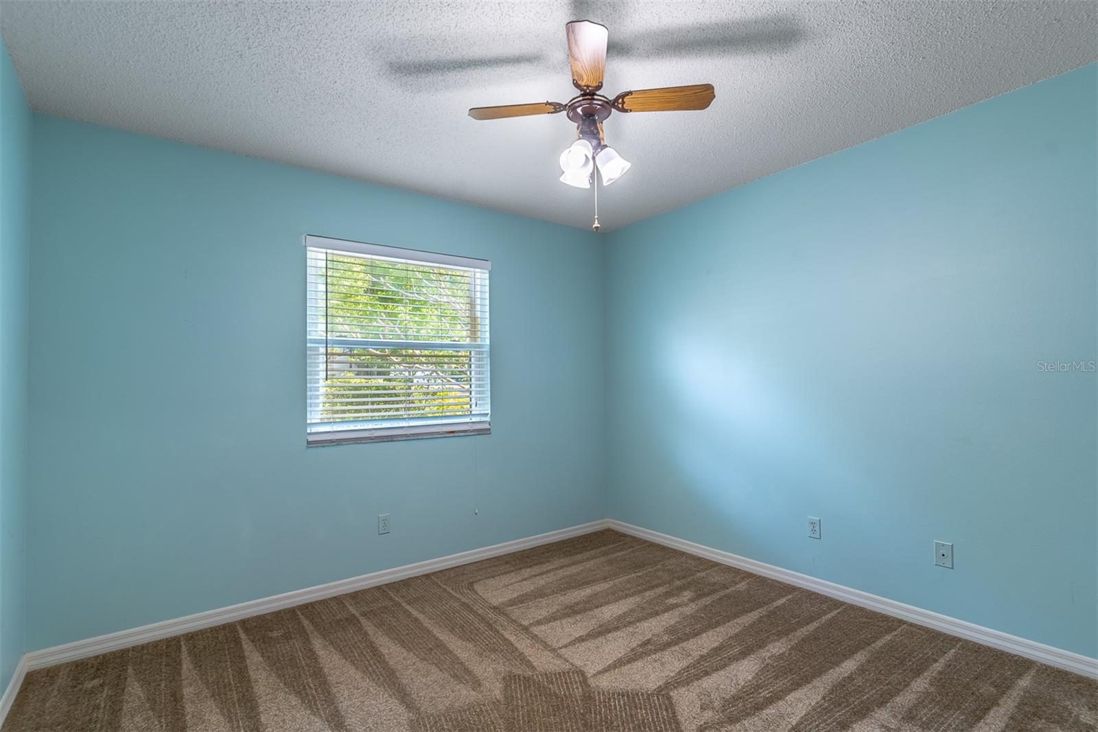 COUNTRY CREEK SOUTHRIDGE AT - Residential