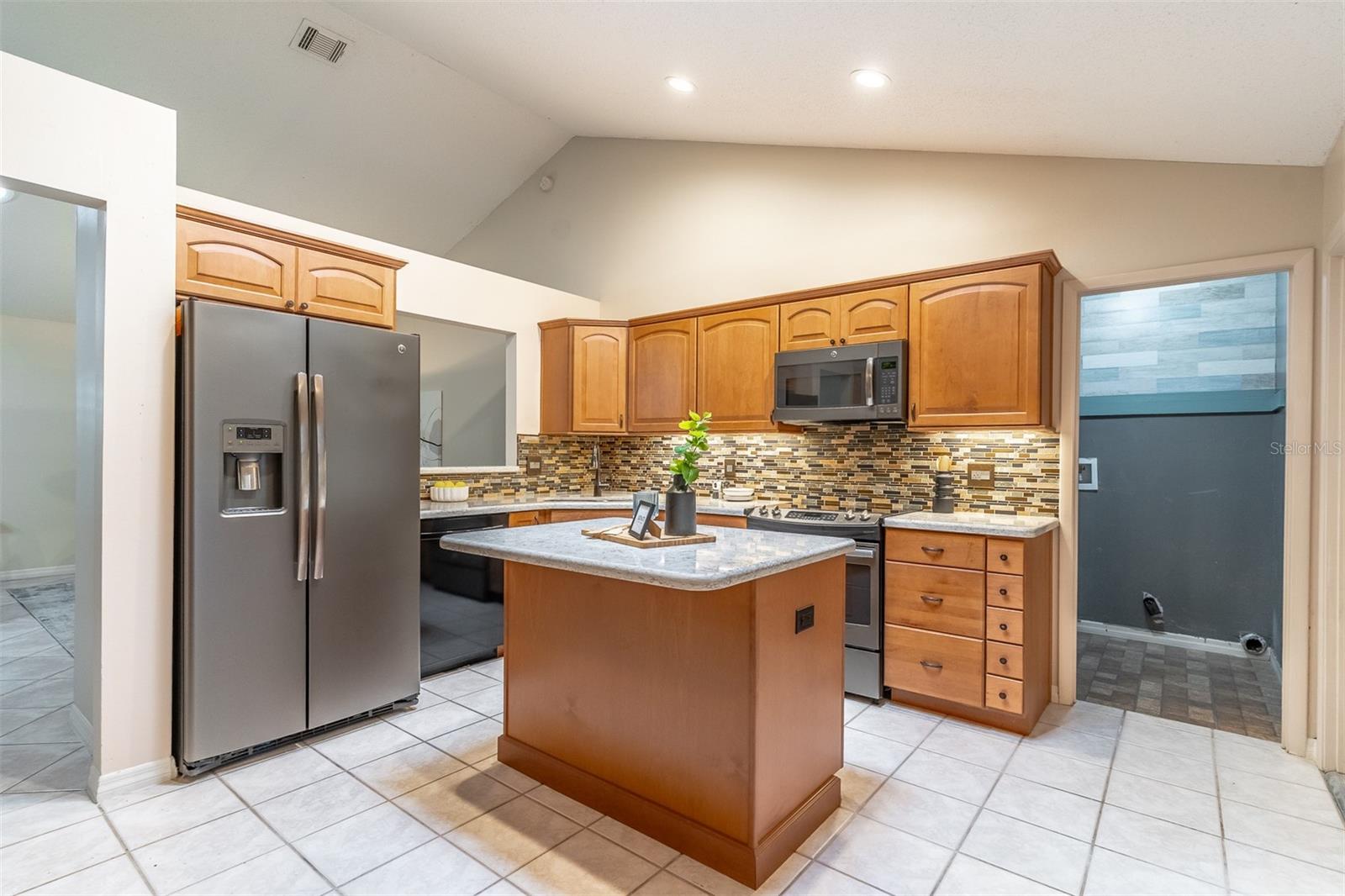 COUNTRY CREEK SOUTHRIDGE AT - Residential