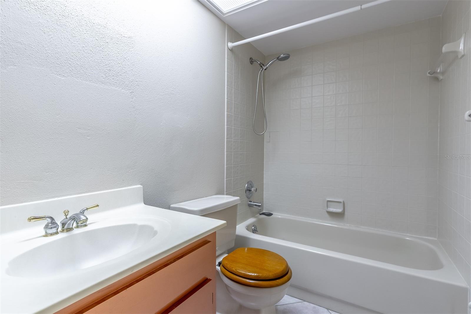 COUNTRY CREEK SOUTHRIDGE AT - Residential