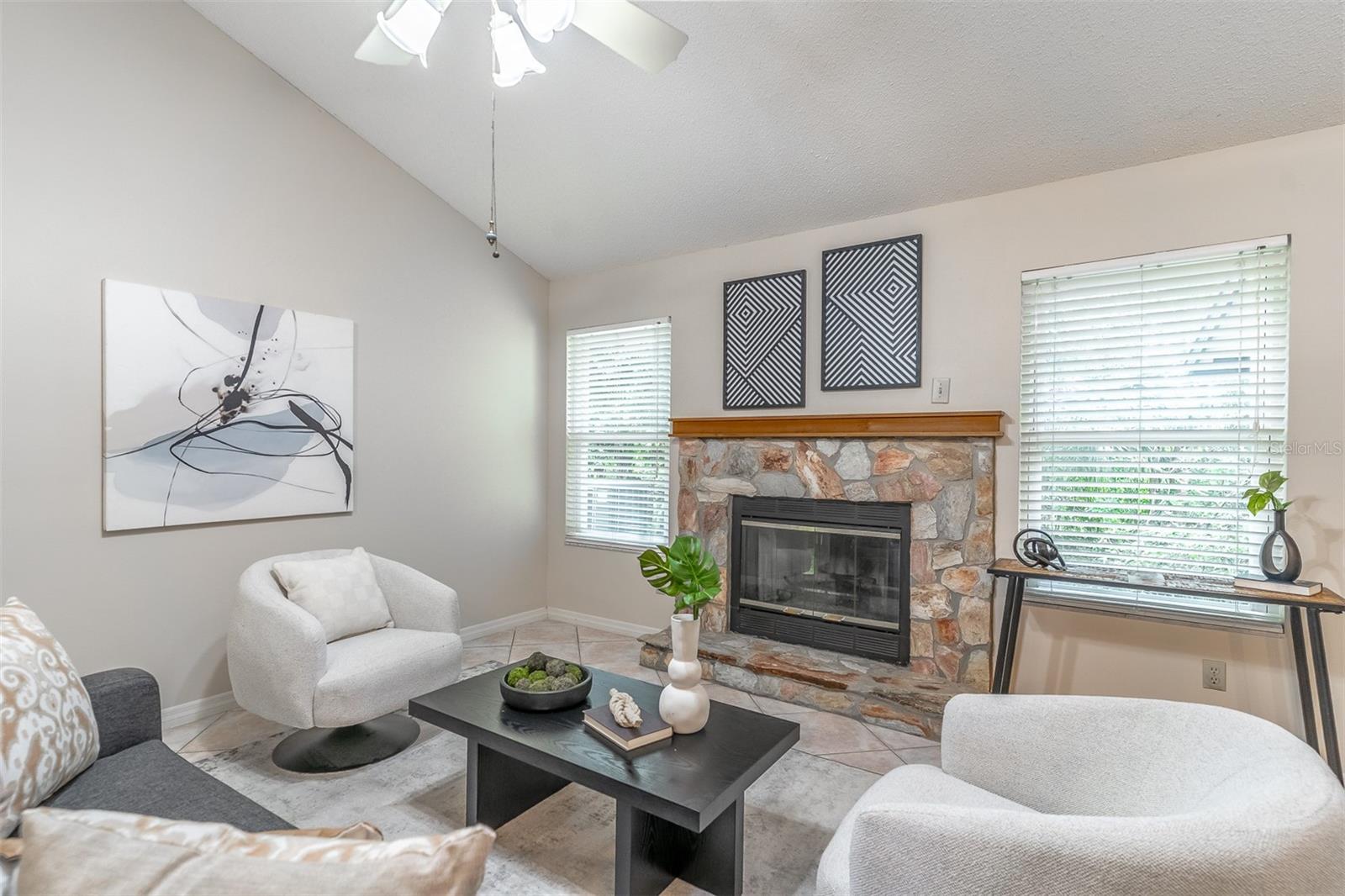 953 SOUTHRIDGE TRAIL