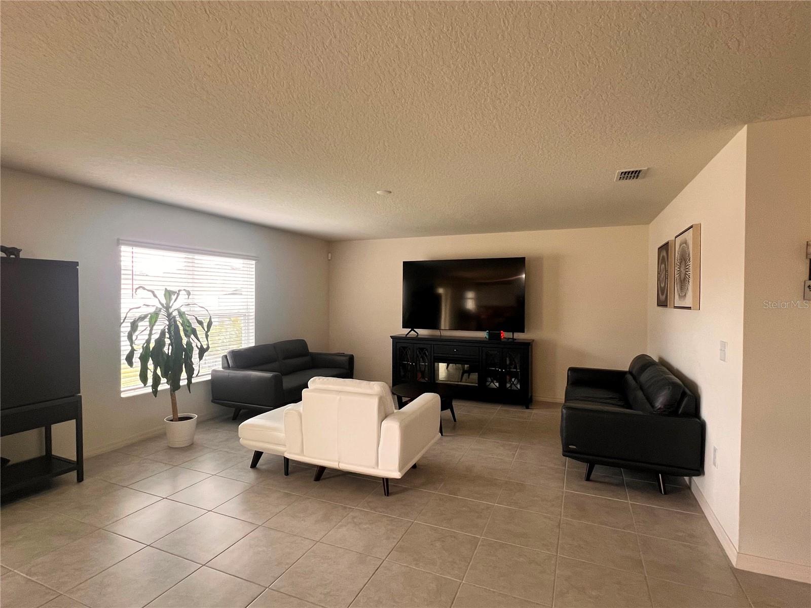 3209 EAGLE HAMMOCK CIRCLE