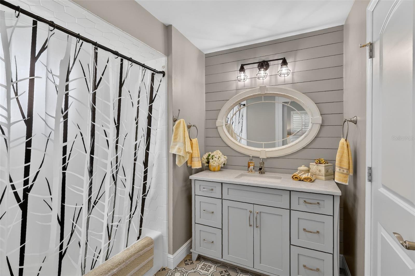 DORA PARK ESTATES - Residential