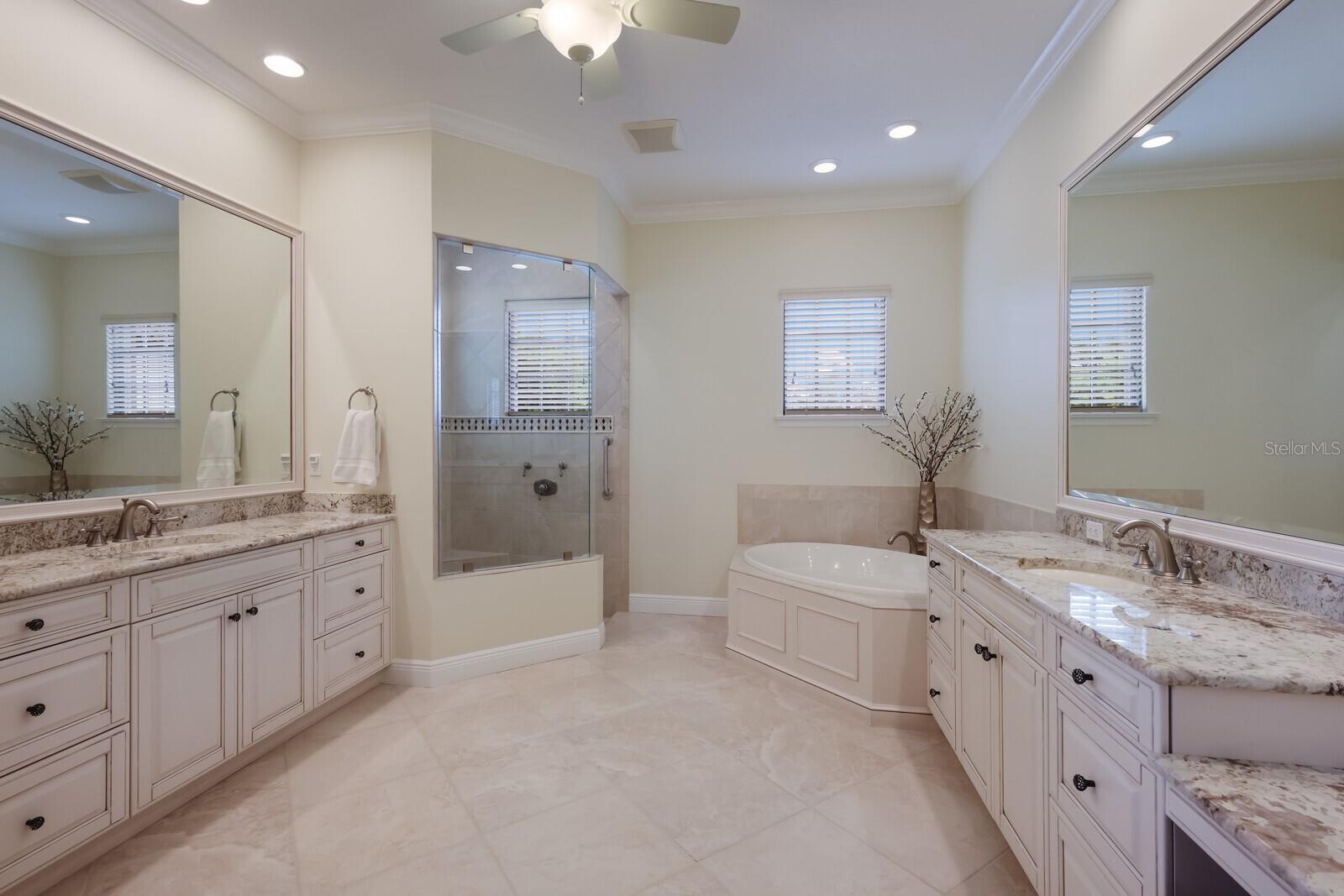 LAKE CLUB PH I - Residential