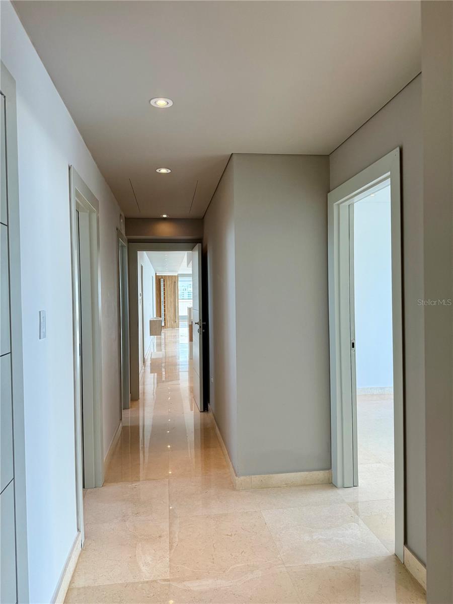 VENETIAN TOWER - Residential
