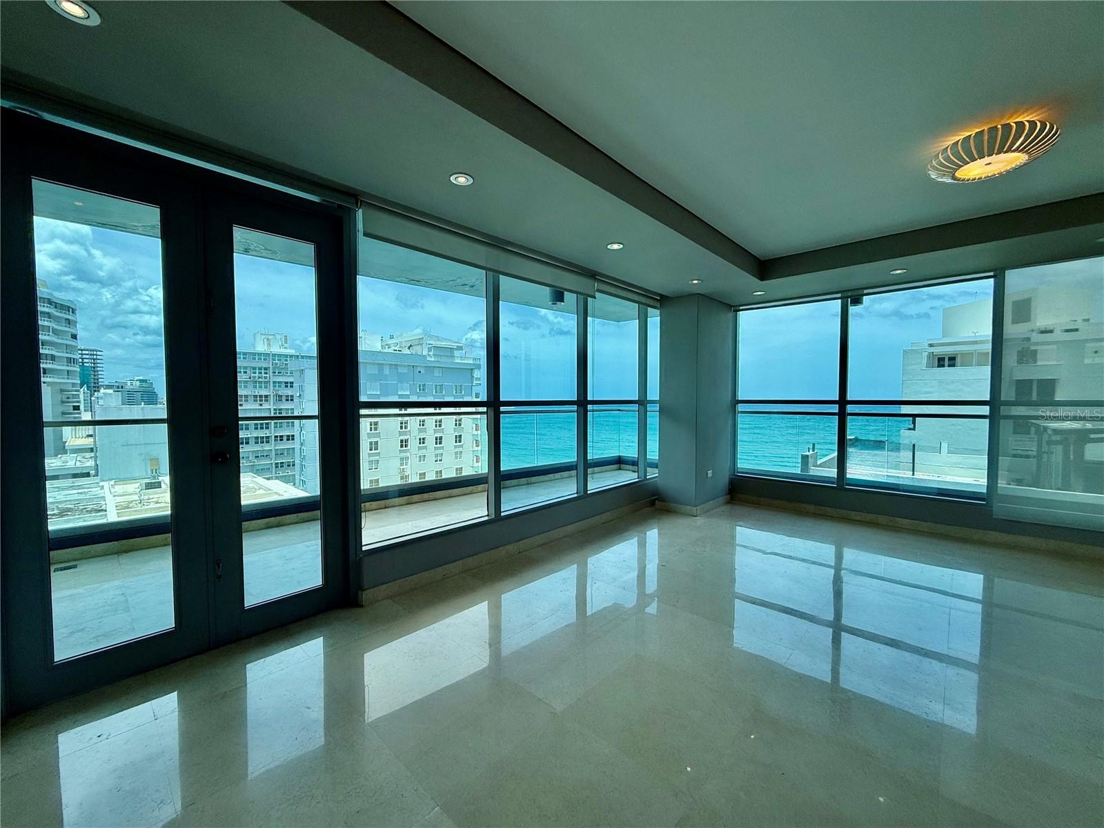 VENETIAN TOWER - Residential
