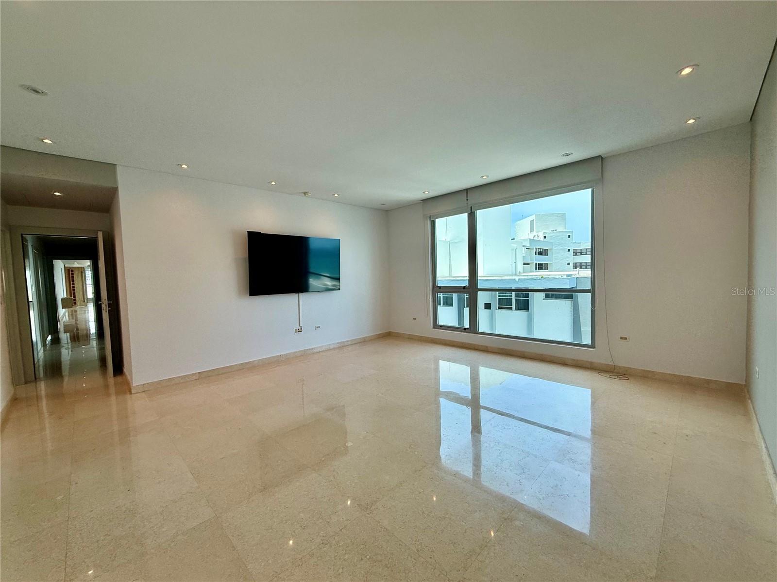 VENETIAN TOWER - Residential