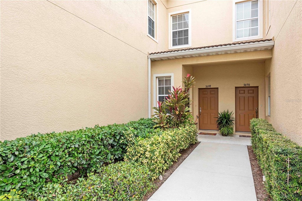 Photo of 3698 Parkridge Circle #26-104, Sarasota, FL 34243 (MLS # A4704740)