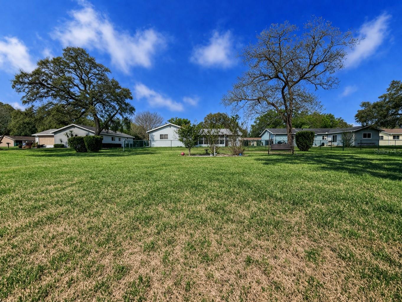 PALM CAY - Residential