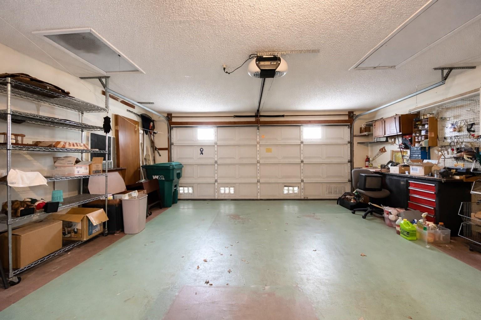 PALM CAY - Residential