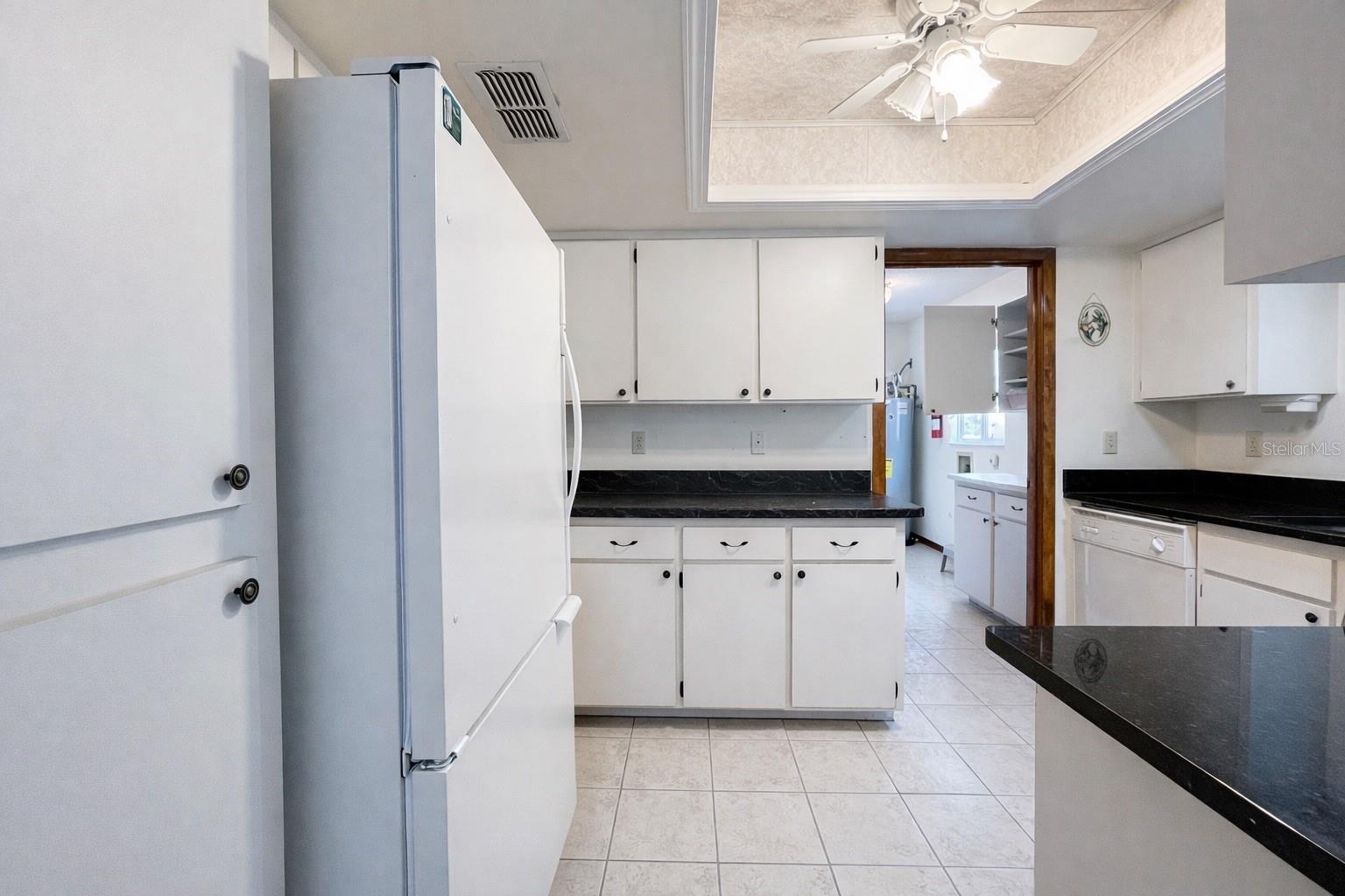 PALM CAY - Residential