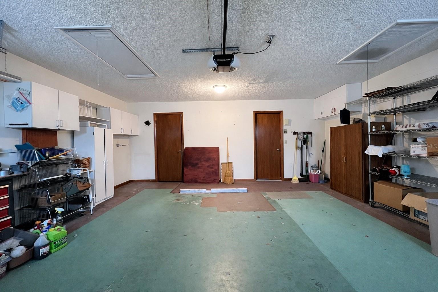 PALM CAY - Residential