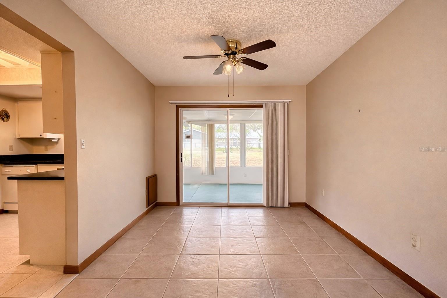 PALM CAY - Residential