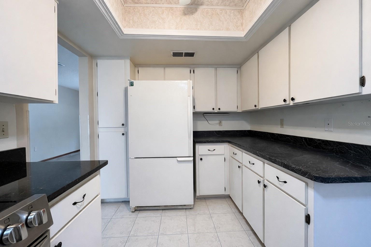 PALM CAY - Residential