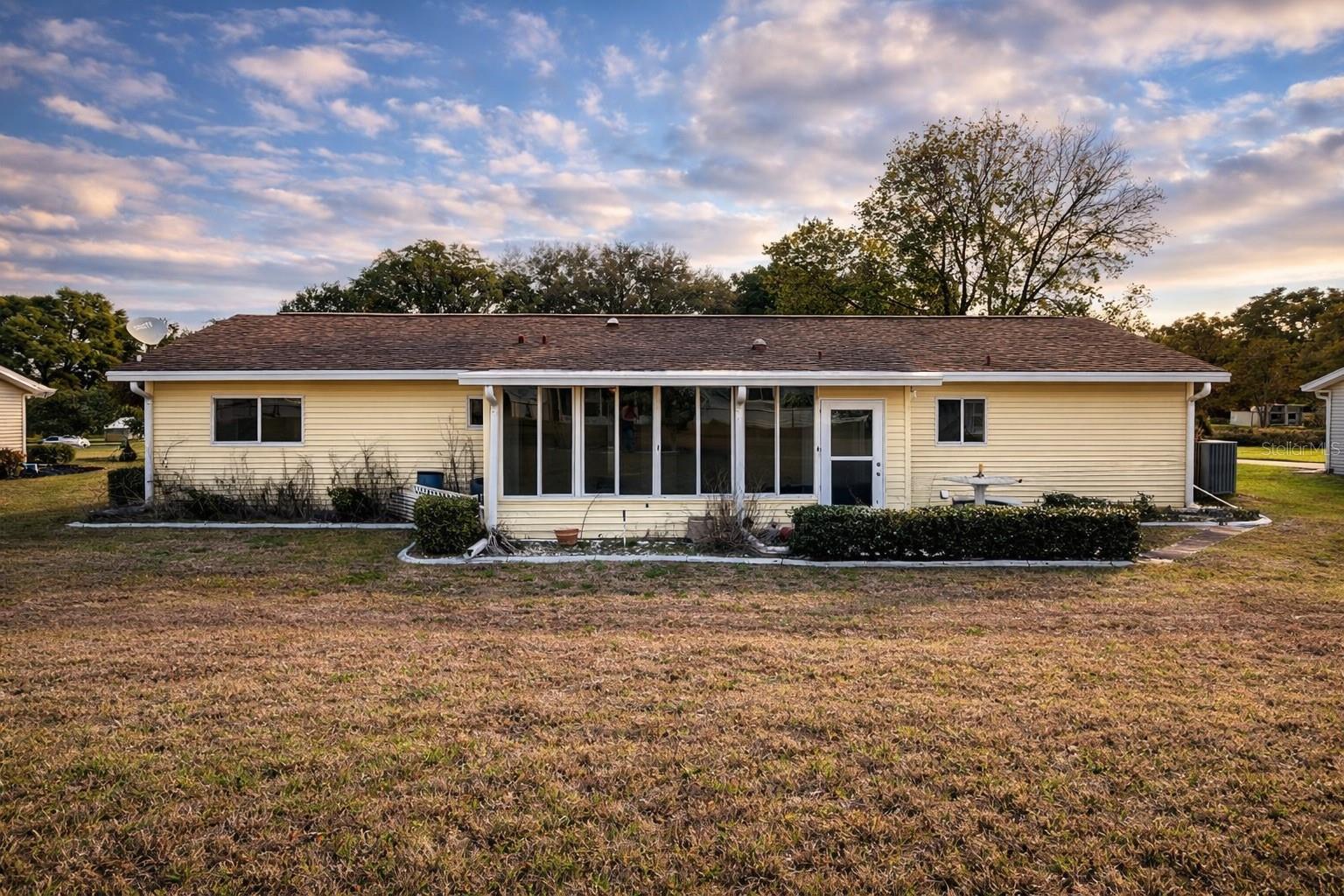 PALM CAY - Residential