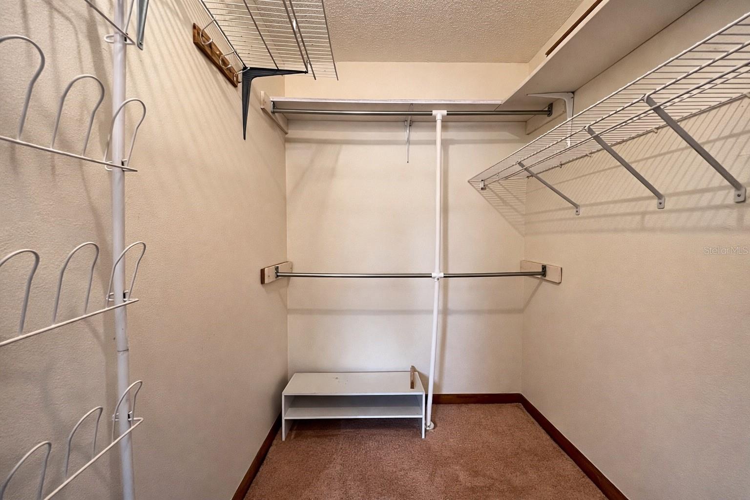 PALM CAY - Residential