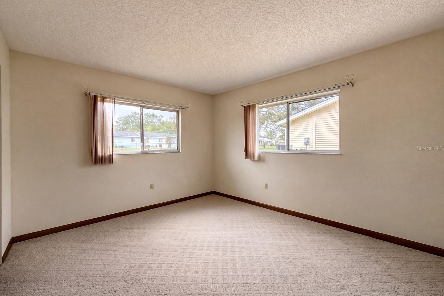 PALM CAY - Residential