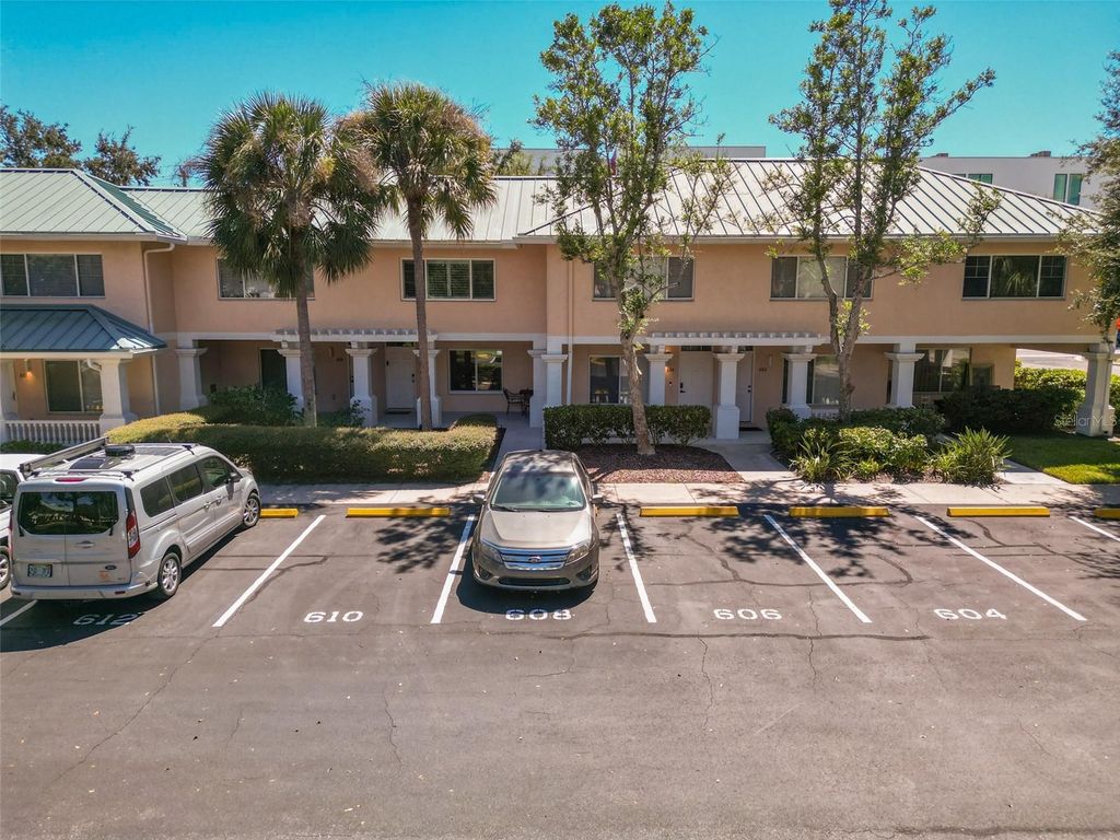 Photo of 606 Cohen Way, Sarasota, FL 34236 (MLS # A4666251)