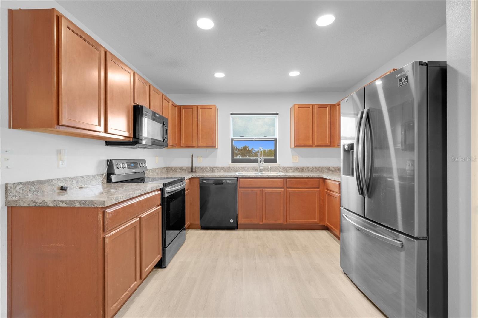 CRESTRIDGE AT ESTATES - Residential