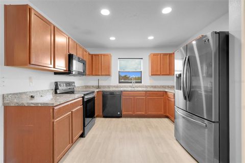 Tiny photo for 910 Aspen View Circle, Groveland, FL 34736 (MLS # O6395279)