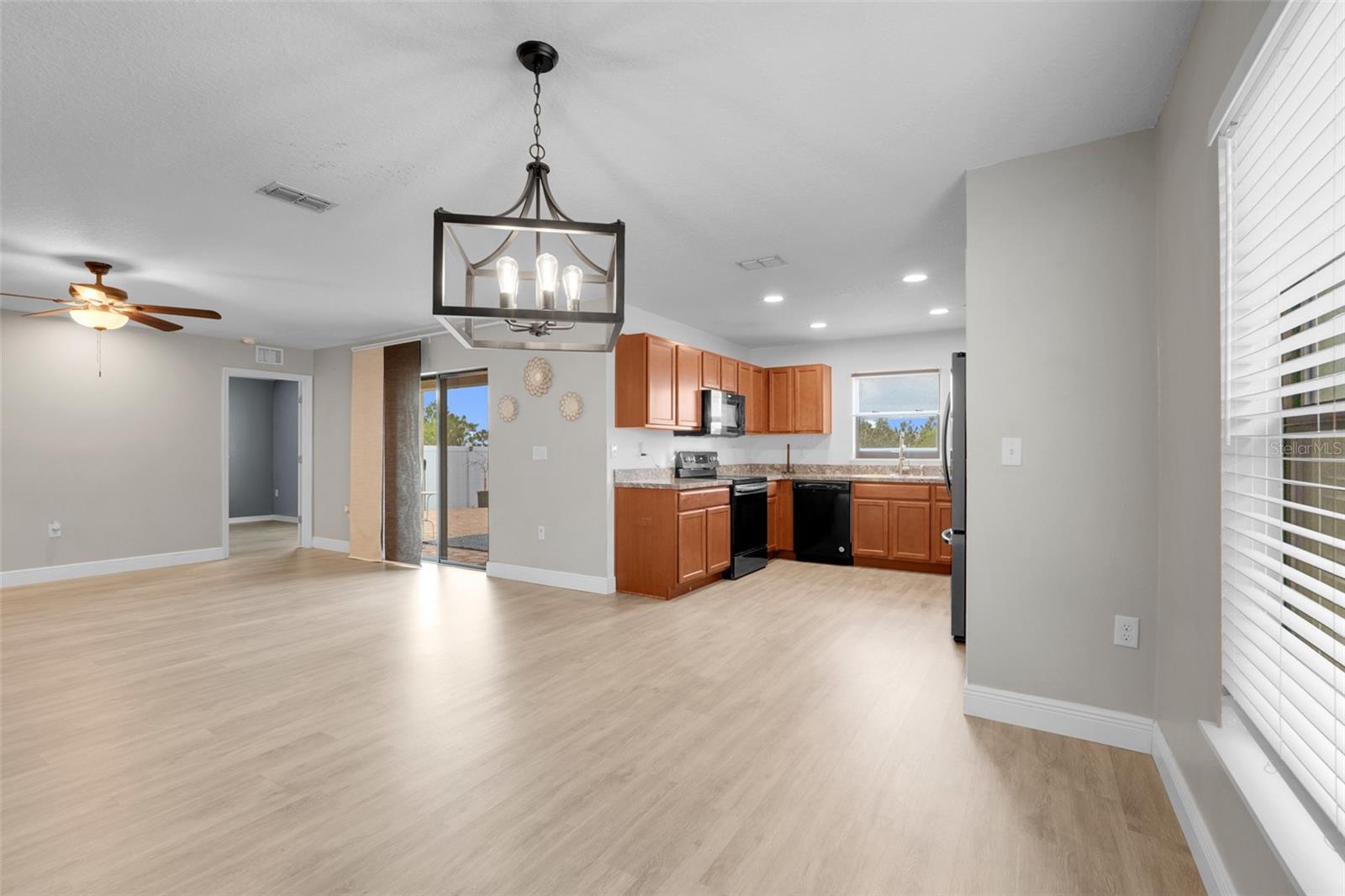 CRESTRIDGE AT ESTATES - Residential