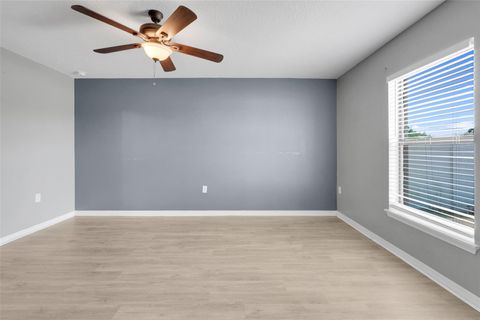 Tiny photo for 910 Aspen View Circle, Groveland, FL 34736 (MLS # O6395279)