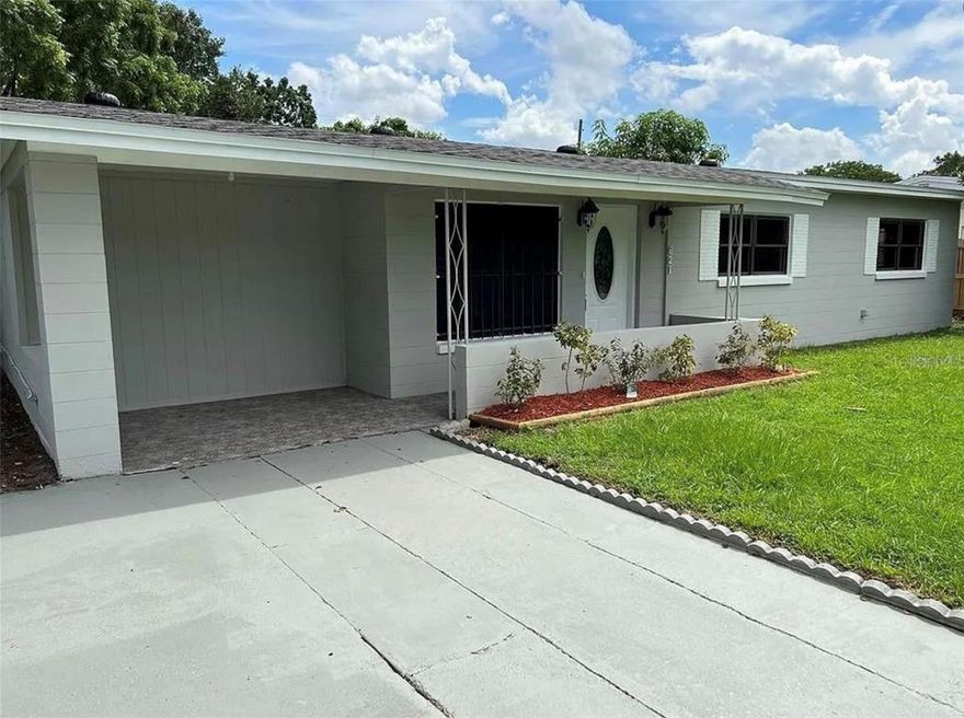 Great opportunity in a well-established Orlando neighborhood. This property offers a functional layout with comfortable living spaces and a spacious lot, providing plenty of room to enjoy outdoor living.
Conveniently located near shopping centers, restaurants, schools, and major highways, with easy access to Downtown Orlando and Orlando International Airport.
The seller will provide a one-year home warranty covering the appliances, offering additional peace of mind for the future owner.
Perfect opportunity for homeowners or investors looking for a property in a central Orlando location.