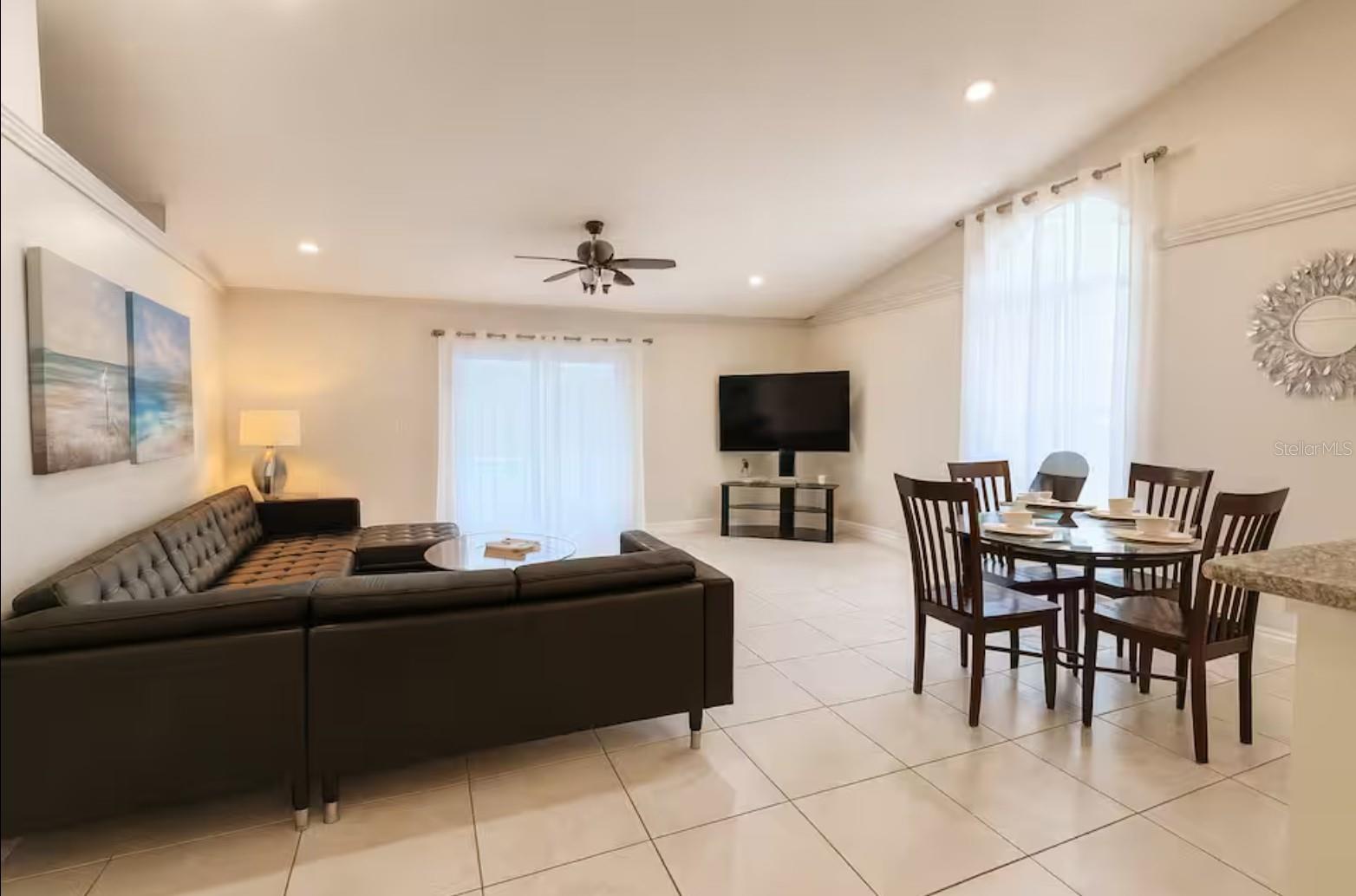 3275 SMOKE SIGNAL CIRCLE