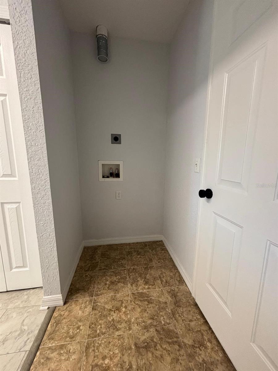 MAGNOLIA GARDEN VILLAS OR 1412/521 - Residential