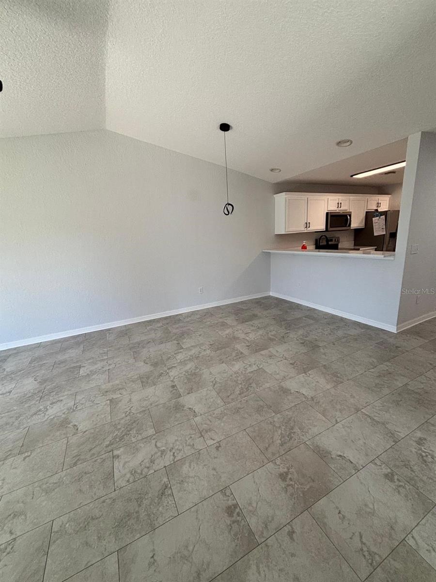 MAGNOLIA GARDEN VILLAS OR 1412/521 - Residential