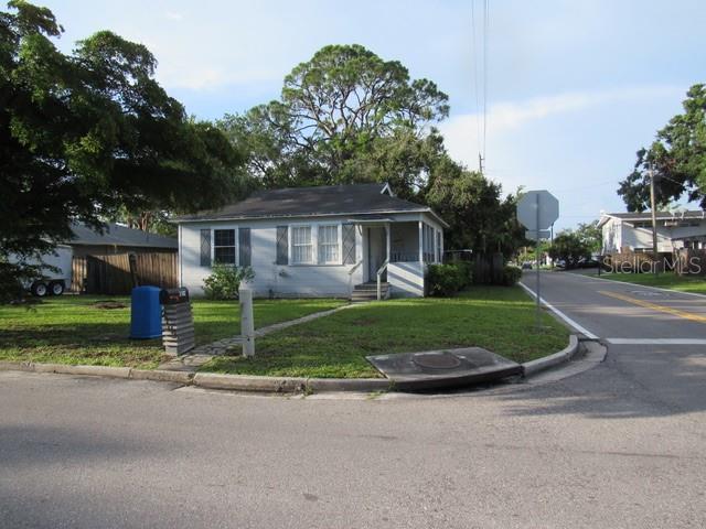 GREAT PRICE FOR CLOSE IN ARLINGTON PARK CORNER LOT 58X143. BEING SOLD FOR LAND VALUE. House is a tear down but has been rented to same tenant for 6 years. 2 blocks to Southside Village and one block to Sarasota Memorial Hospital.