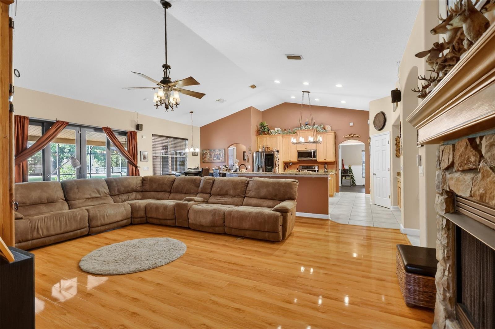 LAURELS MOUNT DORA 45/98 - Residential