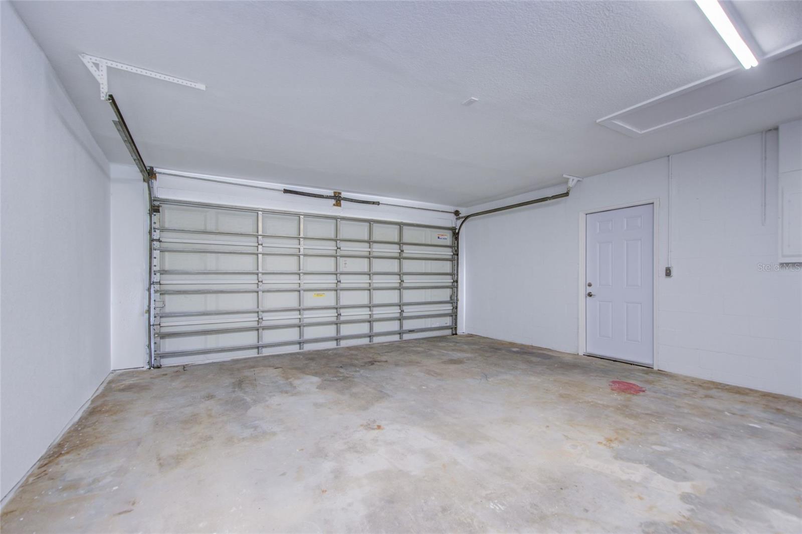 CENTRE LAKE - Residential