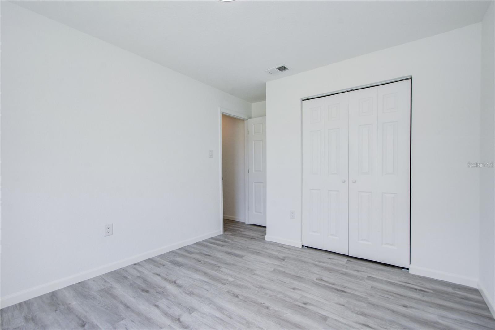 CENTRE LAKE - Residential