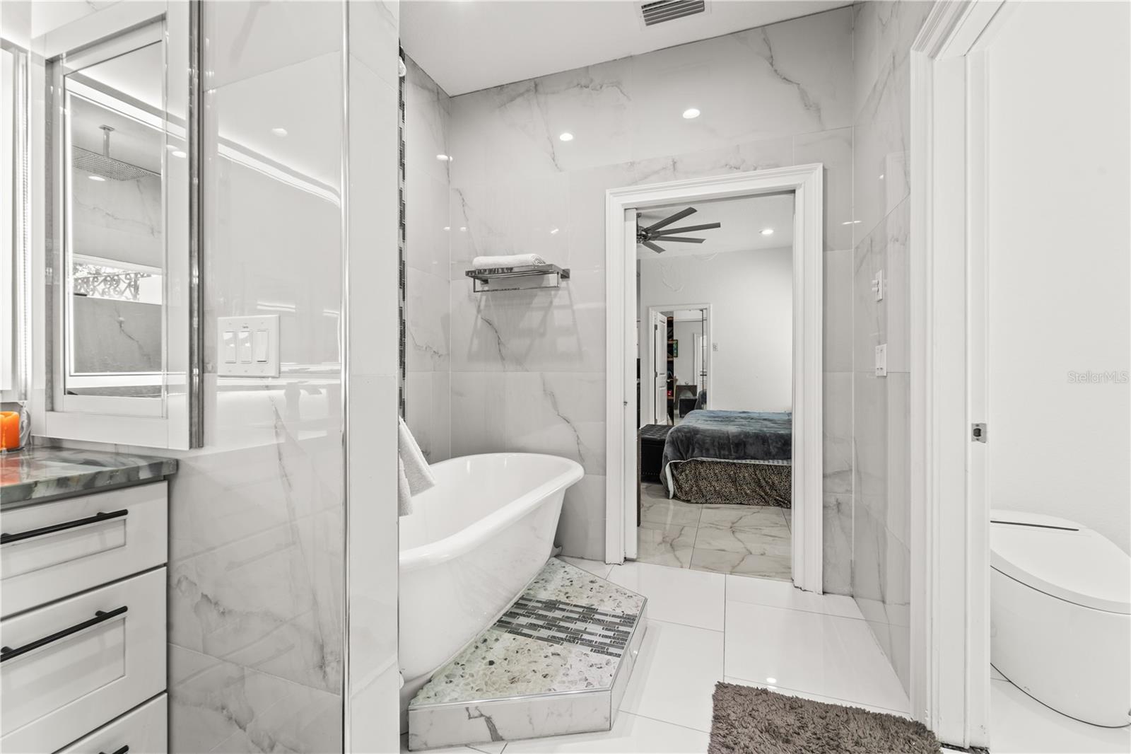 LAKEWOOD ESTATES SEC D - Residential