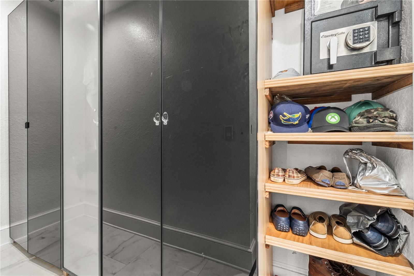 LAKEWOOD ESTATES SEC D - Residential