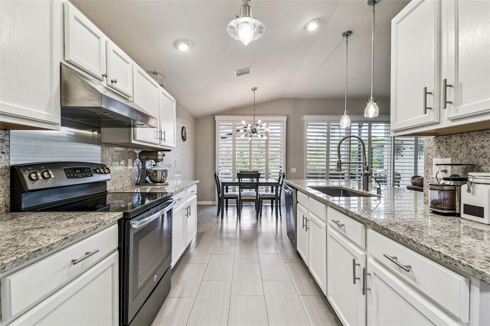 LEXINGTON OAKS VILLAGE 32A 33 - Residential Lease