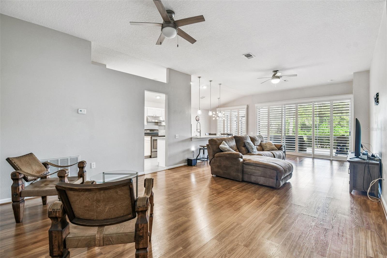 LEXINGTON OAKS VILLAGE 32A 33 - Residential Lease