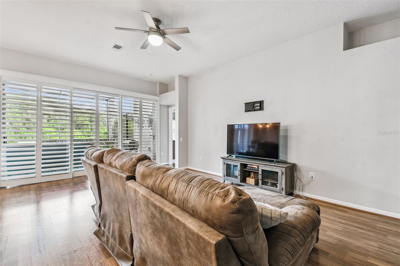 LEXINGTON OAKS VILLAGE 32A 33 - Residential Lease