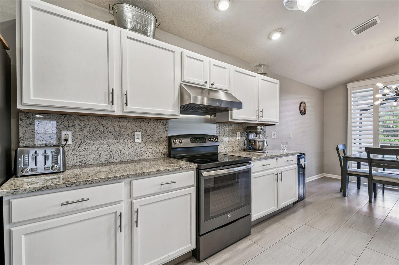 LEXINGTON OAKS VILLAGE 32A 33 - Residential Lease