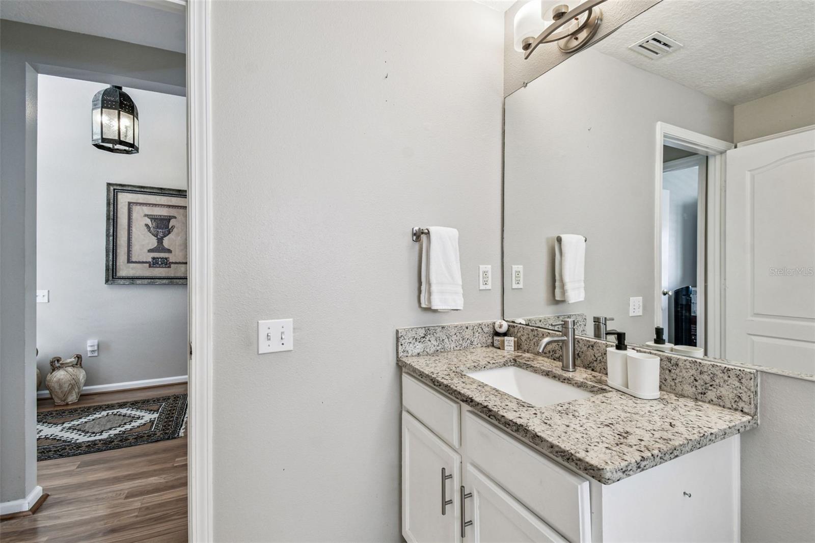 LEXINGTON OAKS VILLAGE 32A 33 - Residential Lease