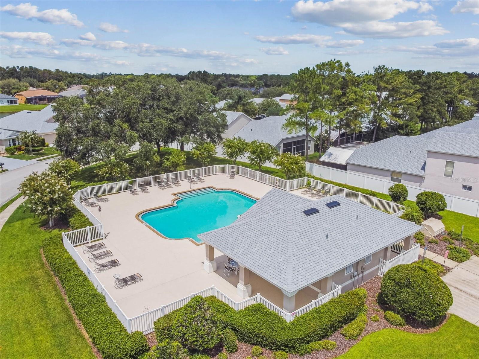 LEXINGTON OAKS VILLAGE 32A 33 - Residential Lease