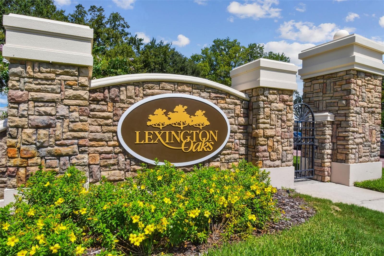 LEXINGTON OAKS VILLAGE 32A 33 - Residential Lease